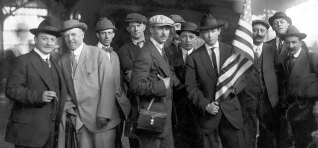 George Muntz, founder, with the Tropenas team, circa 1920